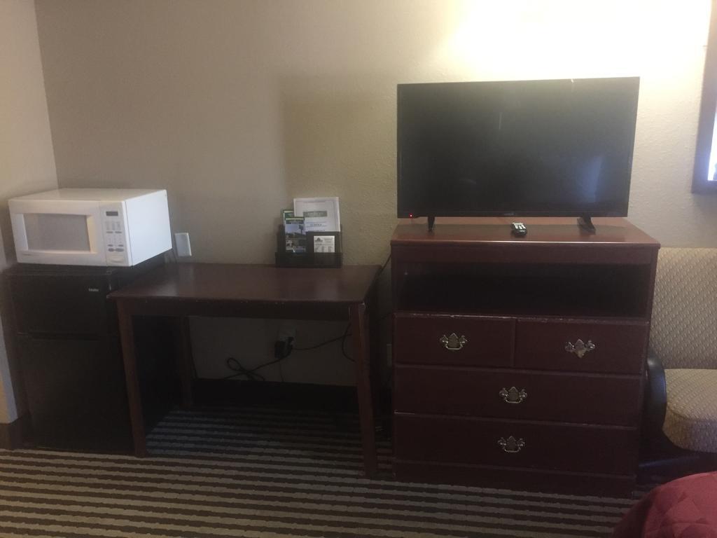 America'S Best Inn & Suites יוריקה מראה חיצוני תמונה